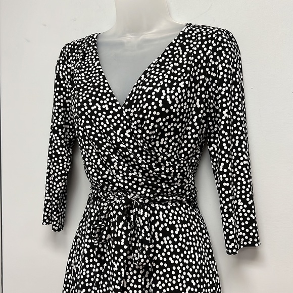 White House Black Market Polka Dot Mini Dress with Side Hip Pockets - Picture 2 of 7